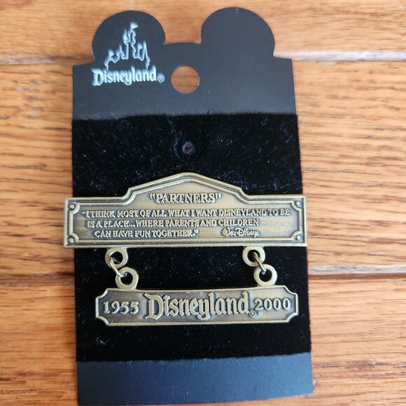 Disney Jewelry - Disneyland Trading Pin - 45 Years of Magic - Bronze - Partners Plaque Dangle